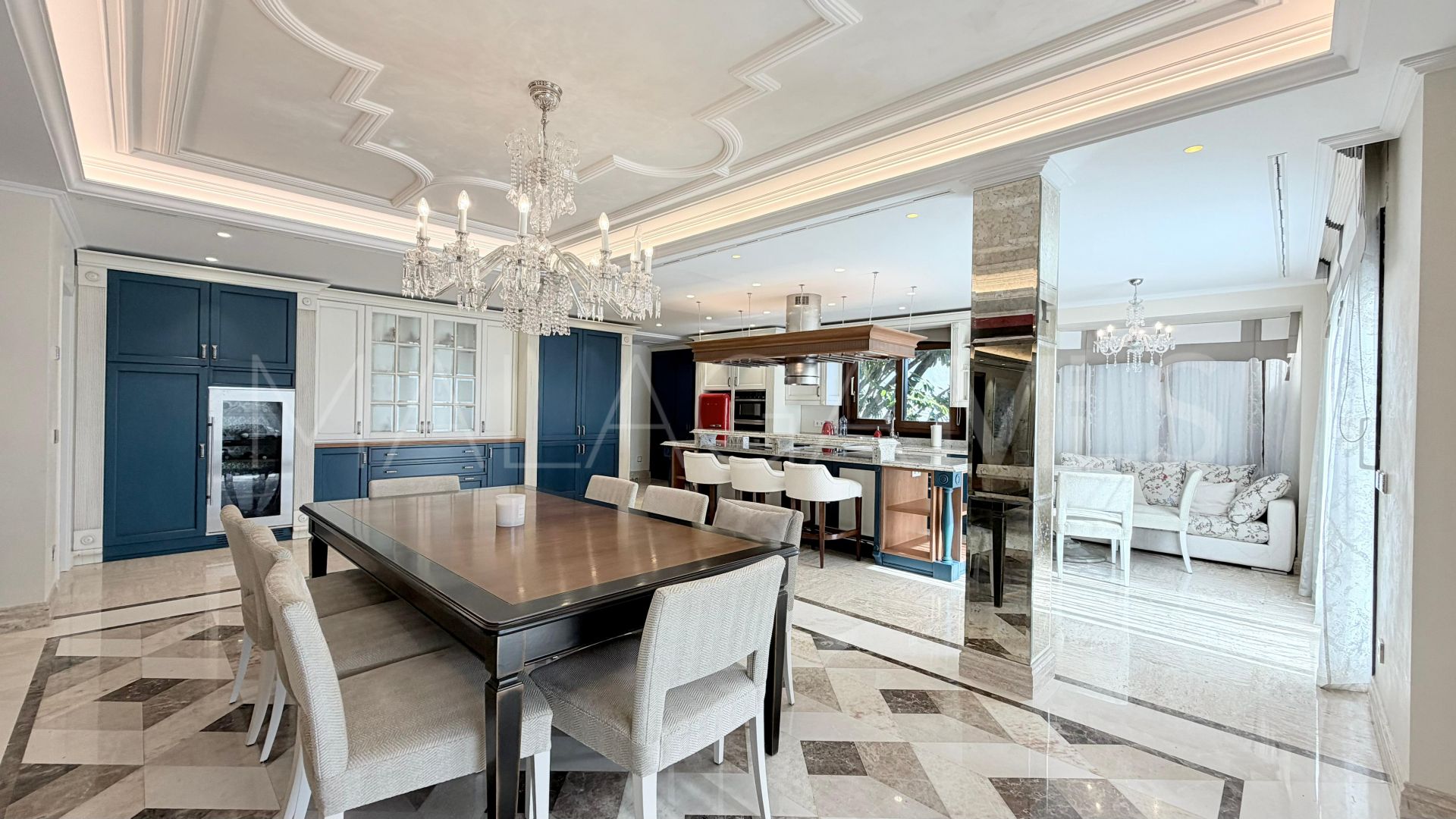 Villa for sale in Sierra Blanca