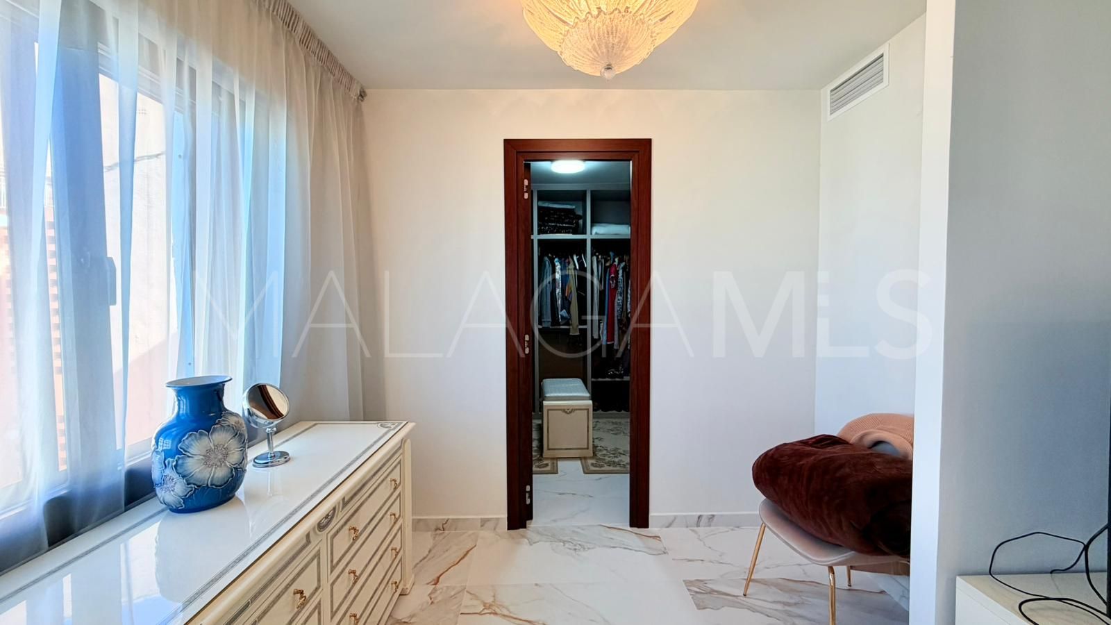 For sale 2 bedrooms apartment in Nueva Andalucia