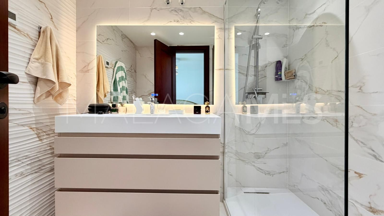 For sale 2 bedrooms apartment in Nueva Andalucia