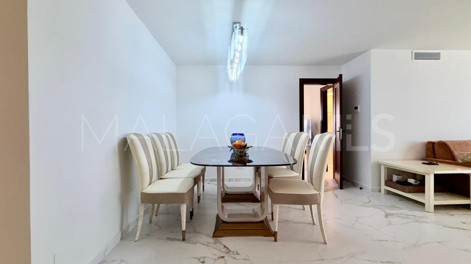 For sale 2 bedrooms apartment in Nueva Andalucia