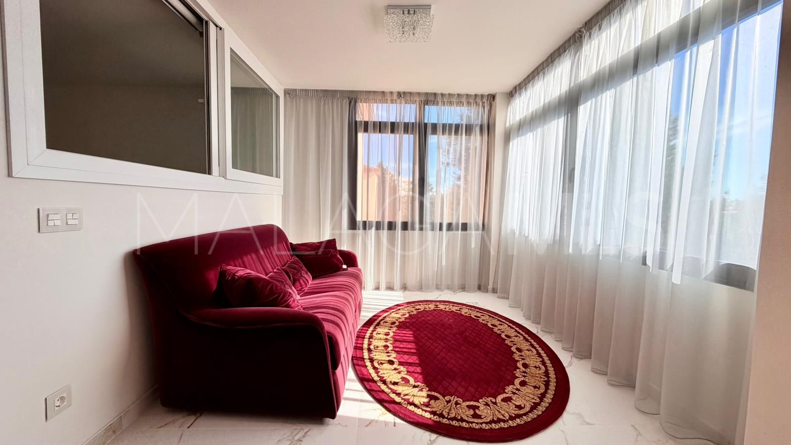 For sale 2 bedrooms apartment in Nueva Andalucia