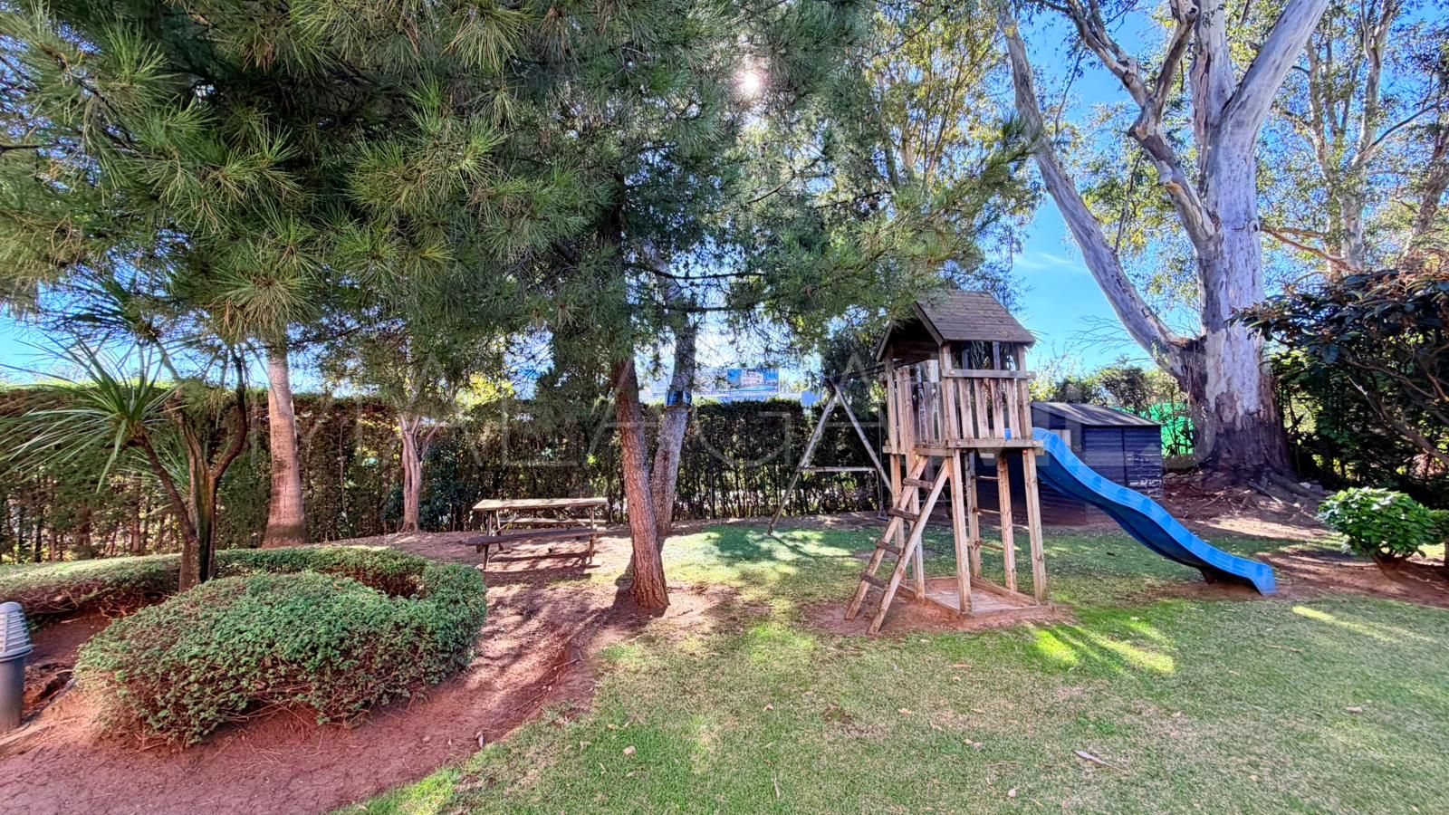 For sale 2 bedrooms apartment in Nueva Andalucia