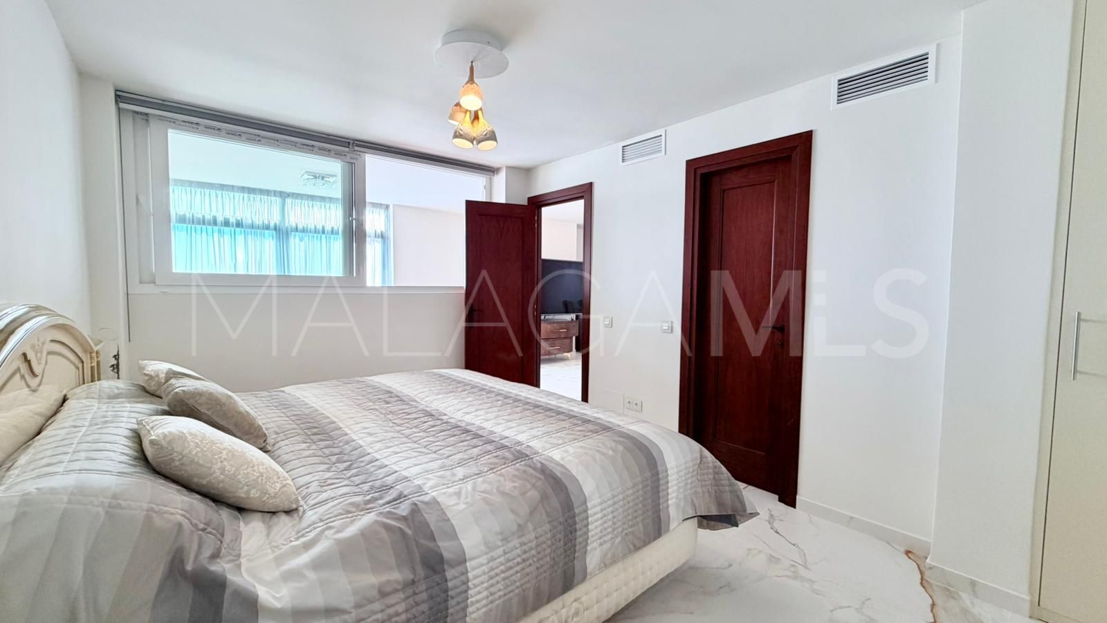 For sale 2 bedrooms apartment in Nueva Andalucia