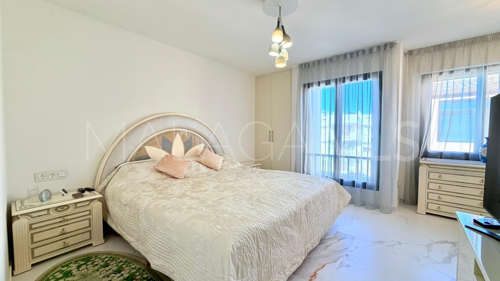 For sale 2 bedrooms apartment in Nueva Andalucia