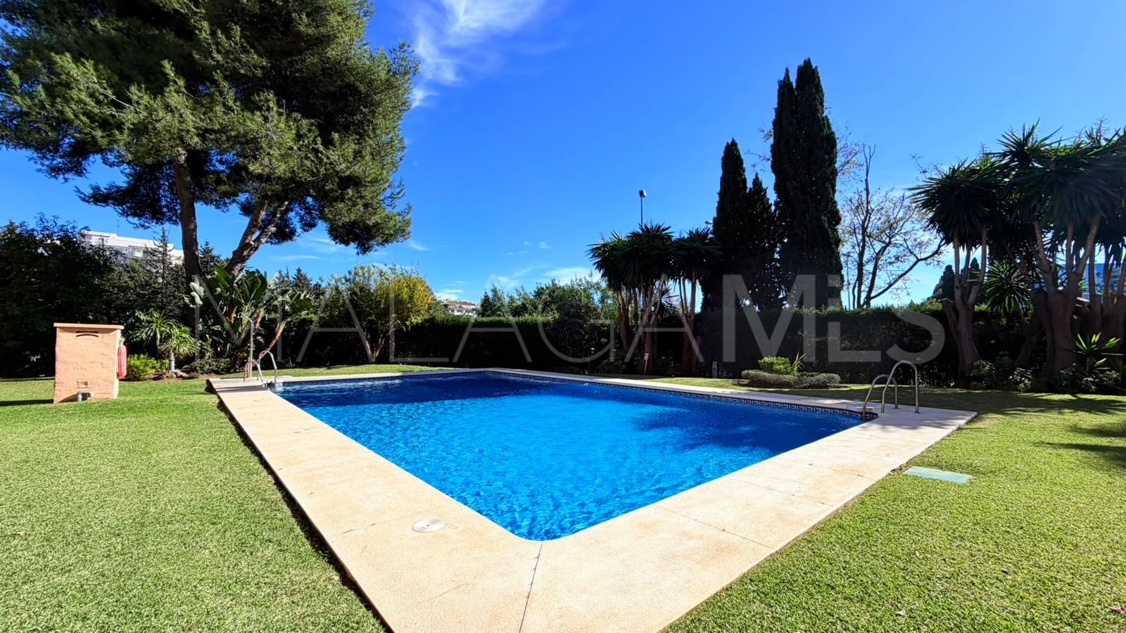 For sale 2 bedrooms apartment in Nueva Andalucia