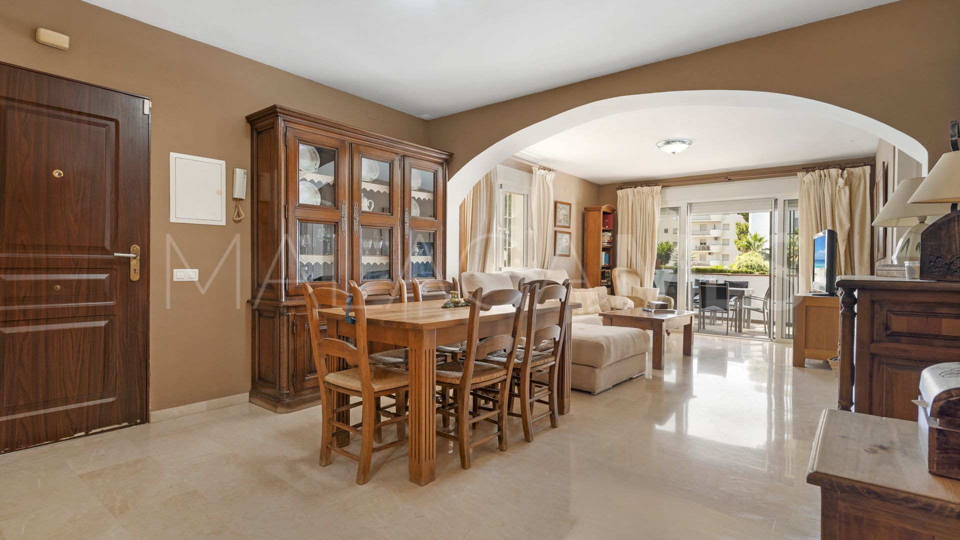 For sale apartment in Nueva Andalucia