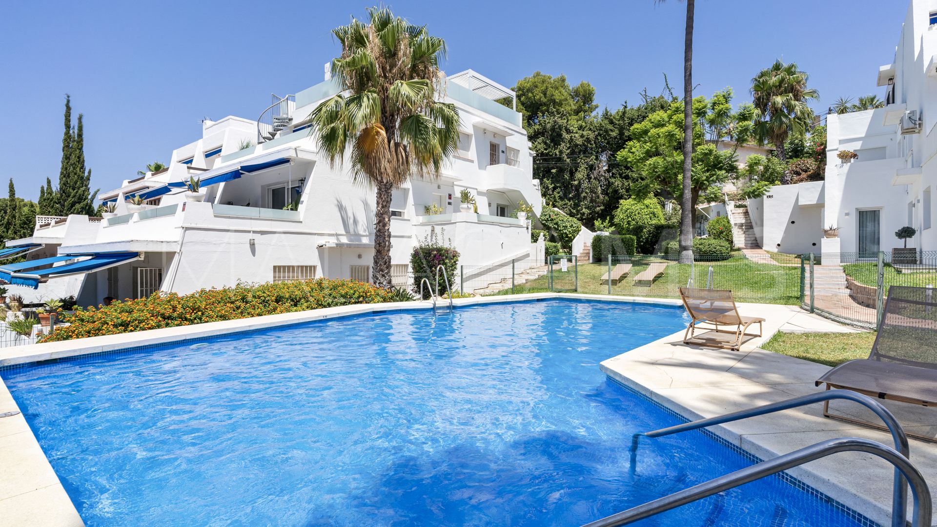 For sale apartment in Nueva Andalucia