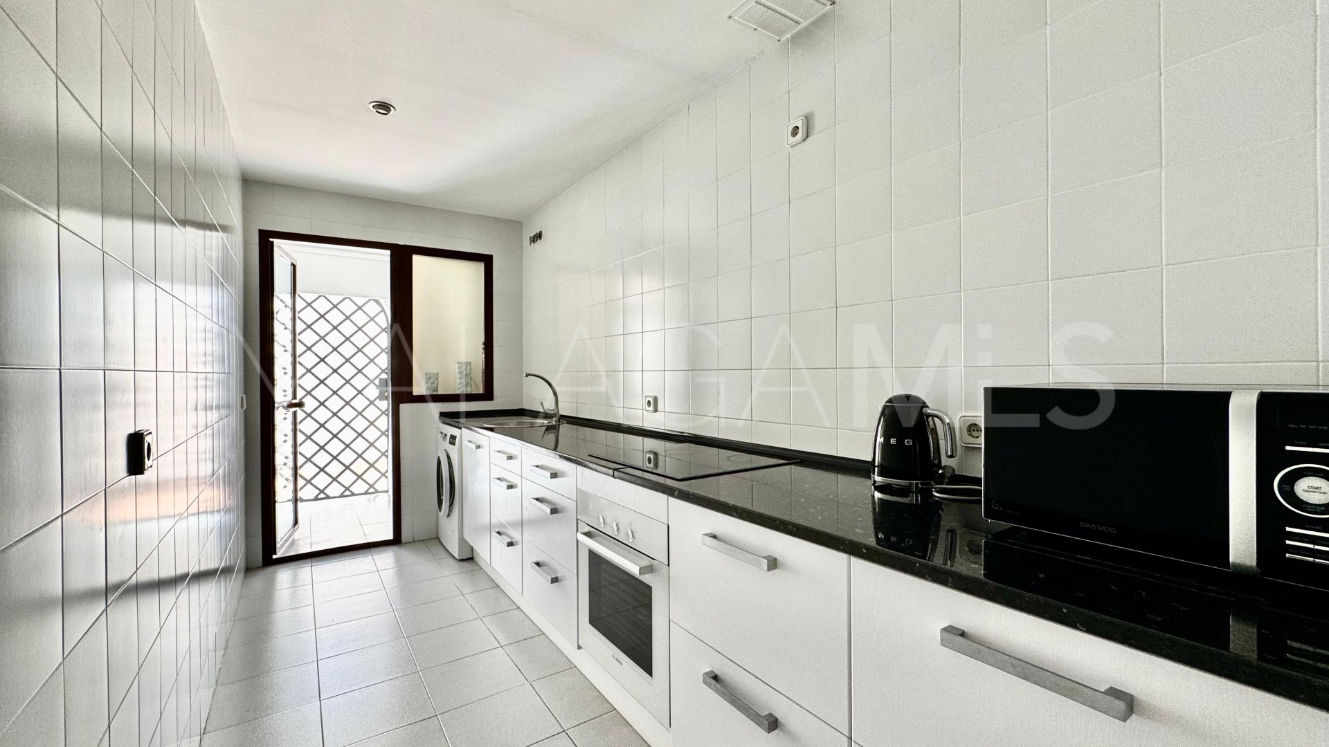 Markplanslägenhet for sale in Marbella Golden Mile