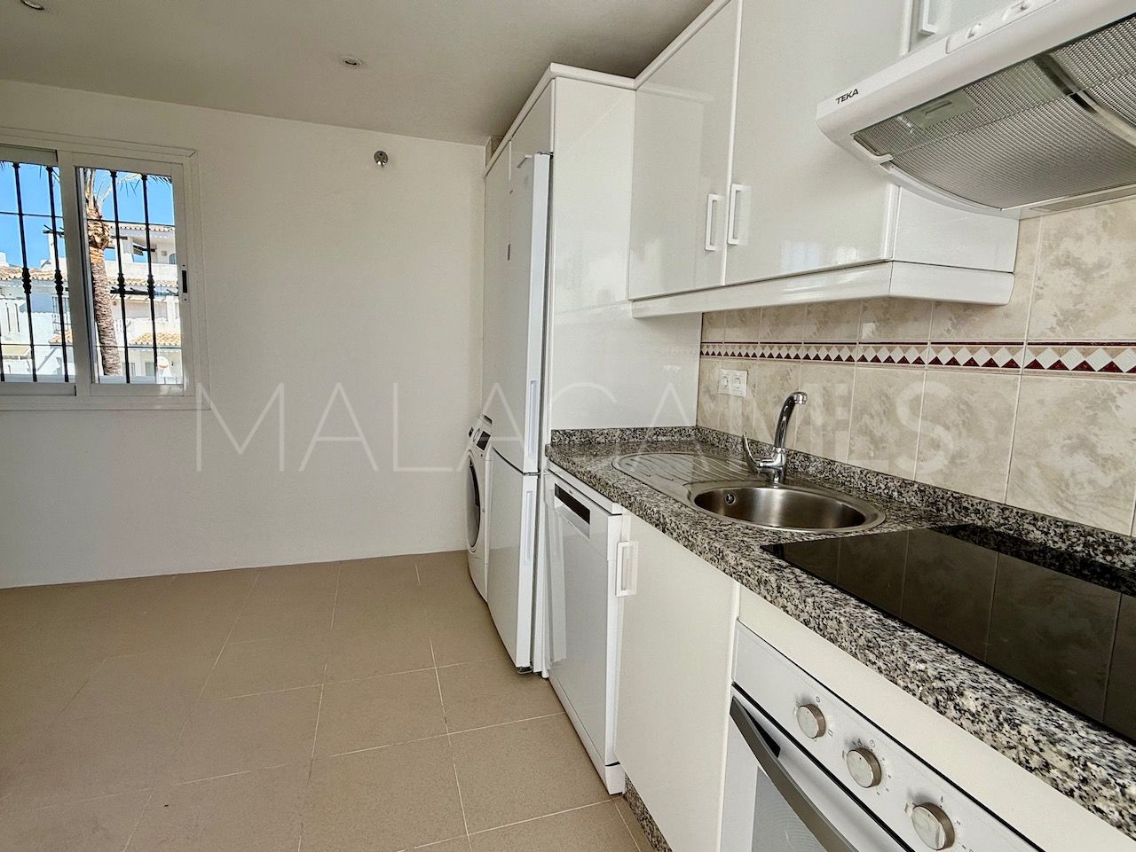 Zweistöckiges penthouse for sale in Los Naranjos de Marbella
