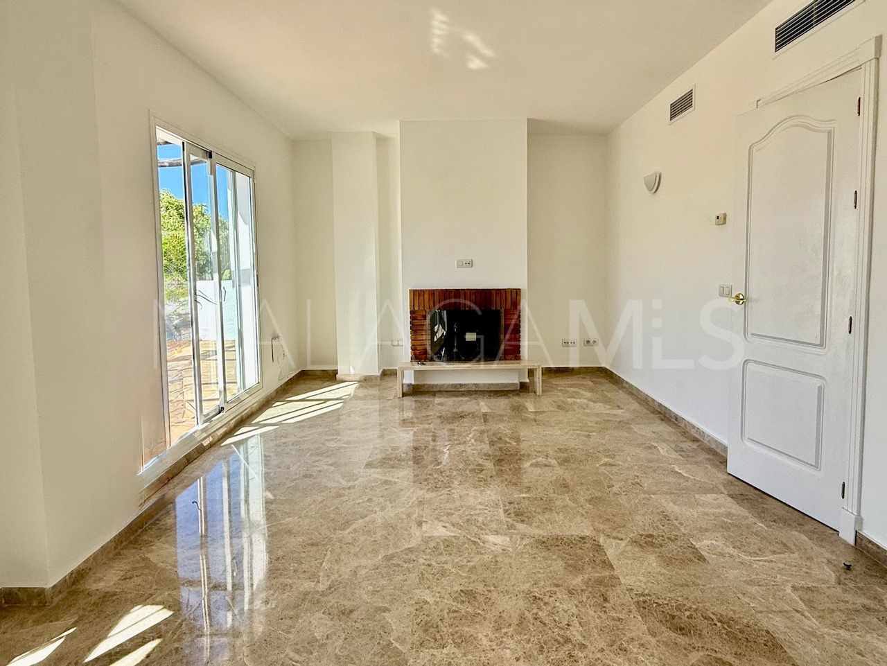 Zweistöckiges penthouse for sale in Los Naranjos de Marbella