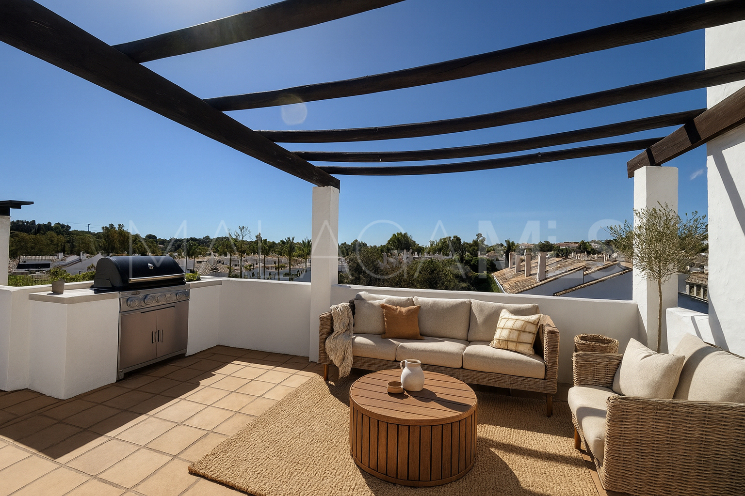 Zweistöckiges penthouse for sale in Los Naranjos de Marbella