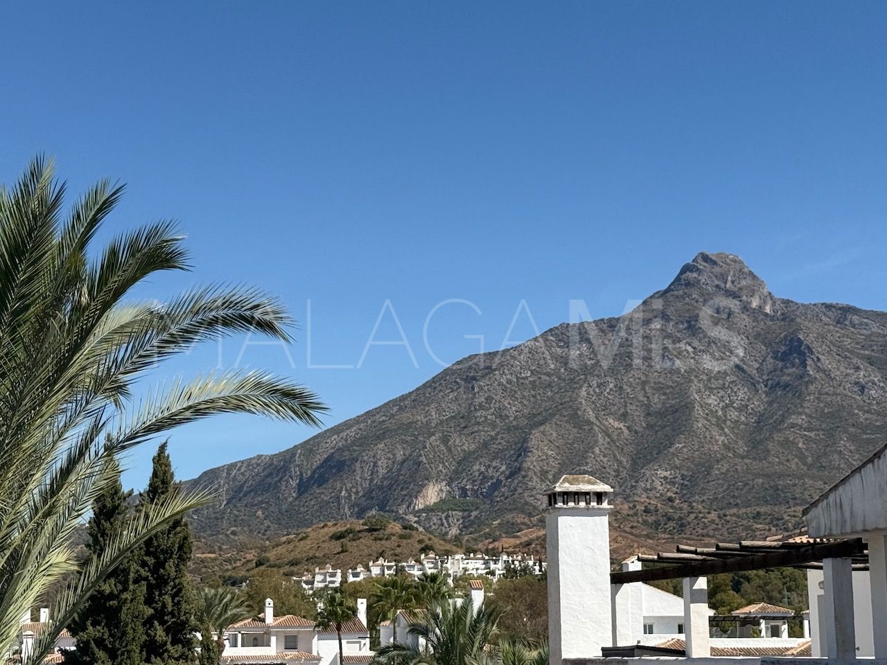 Zweistöckiges penthouse for sale in Los Naranjos de Marbella