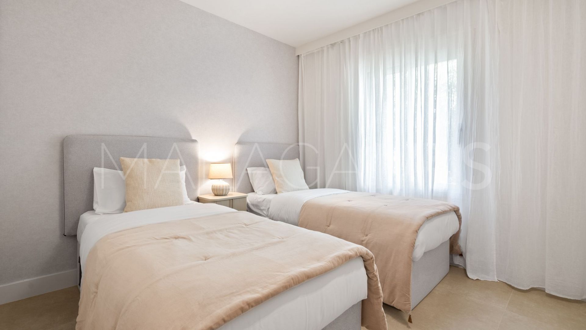 Ground floor apartment for sale in Palacetes Los Belvederes