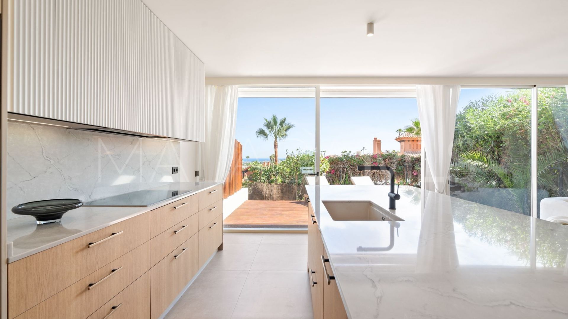 Ground floor apartment for sale in Palacetes Los Belvederes