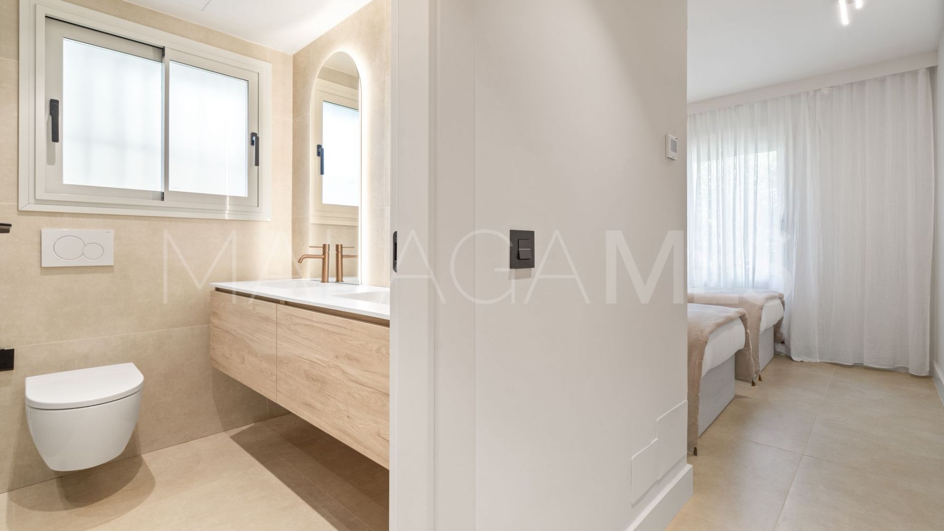Ground floor apartment for sale in Palacetes Los Belvederes