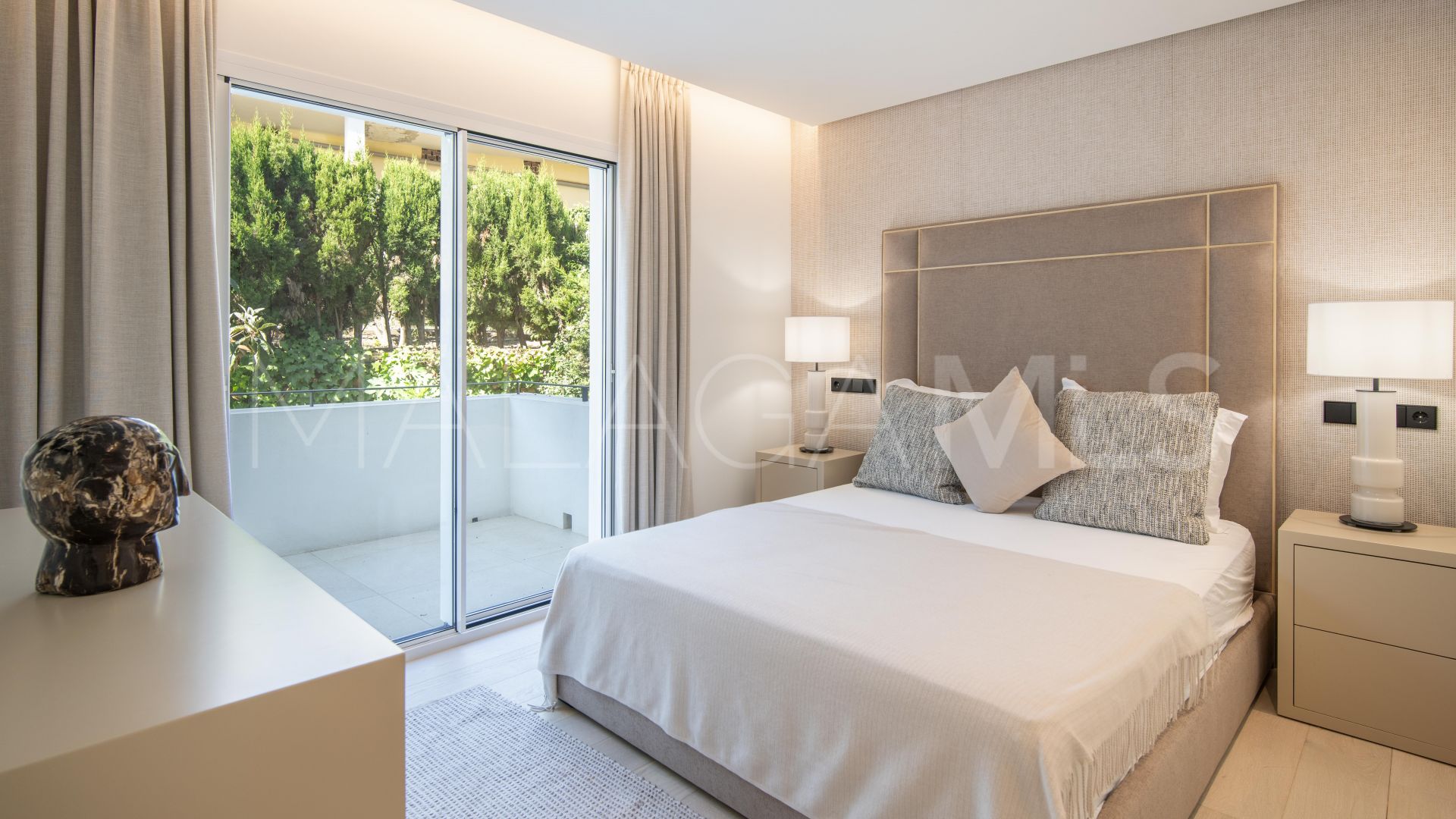 Villa for sale in Las Brisas