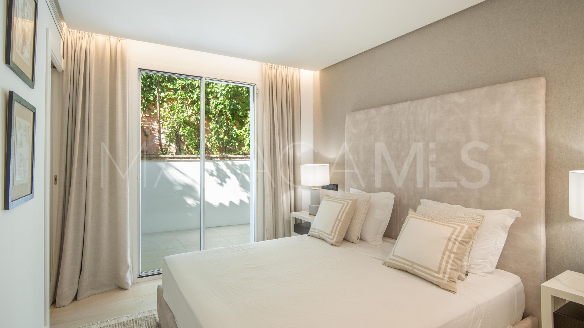 Villa for sale in Las Brisas