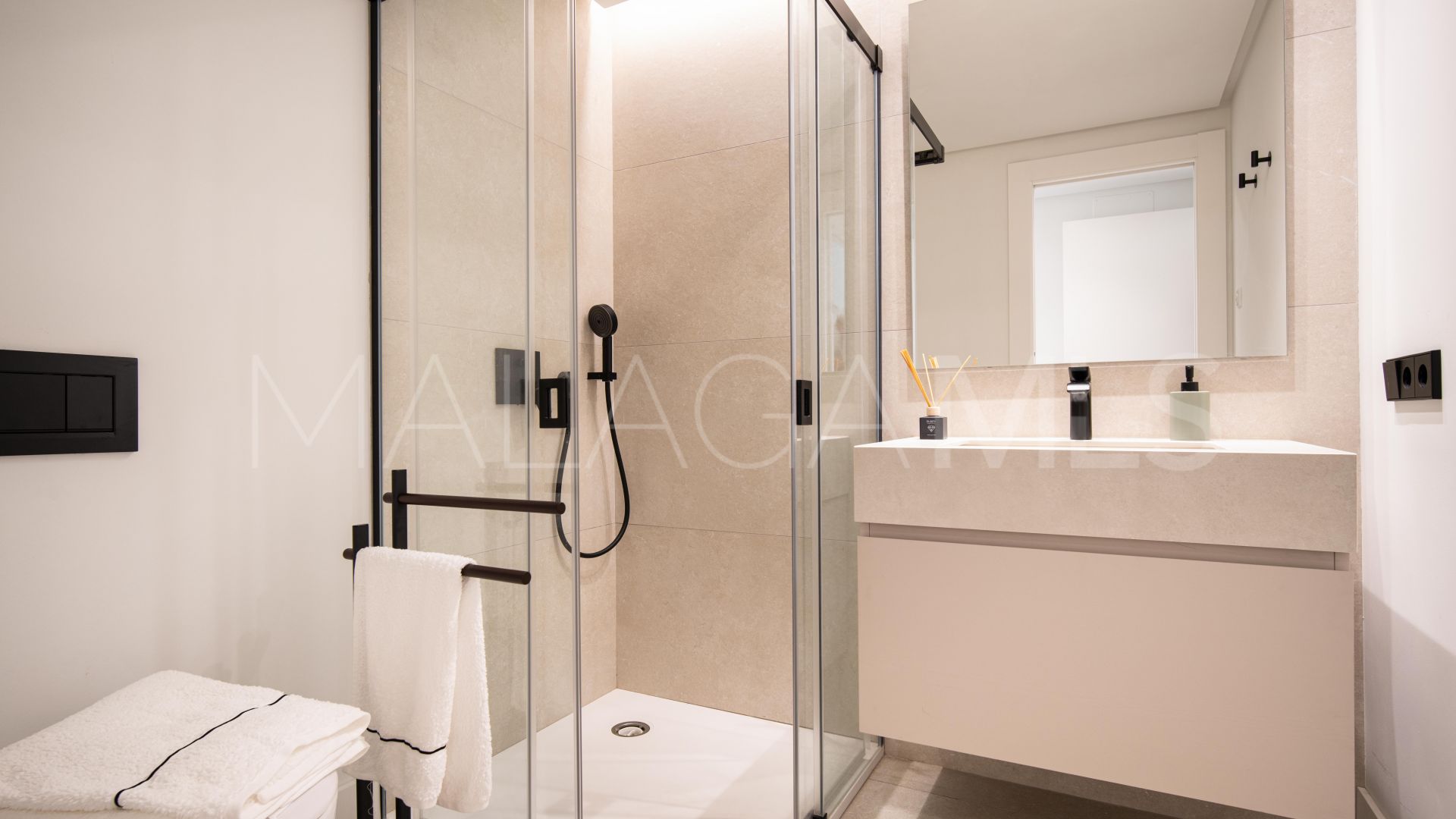 Villa for sale in Las Brisas