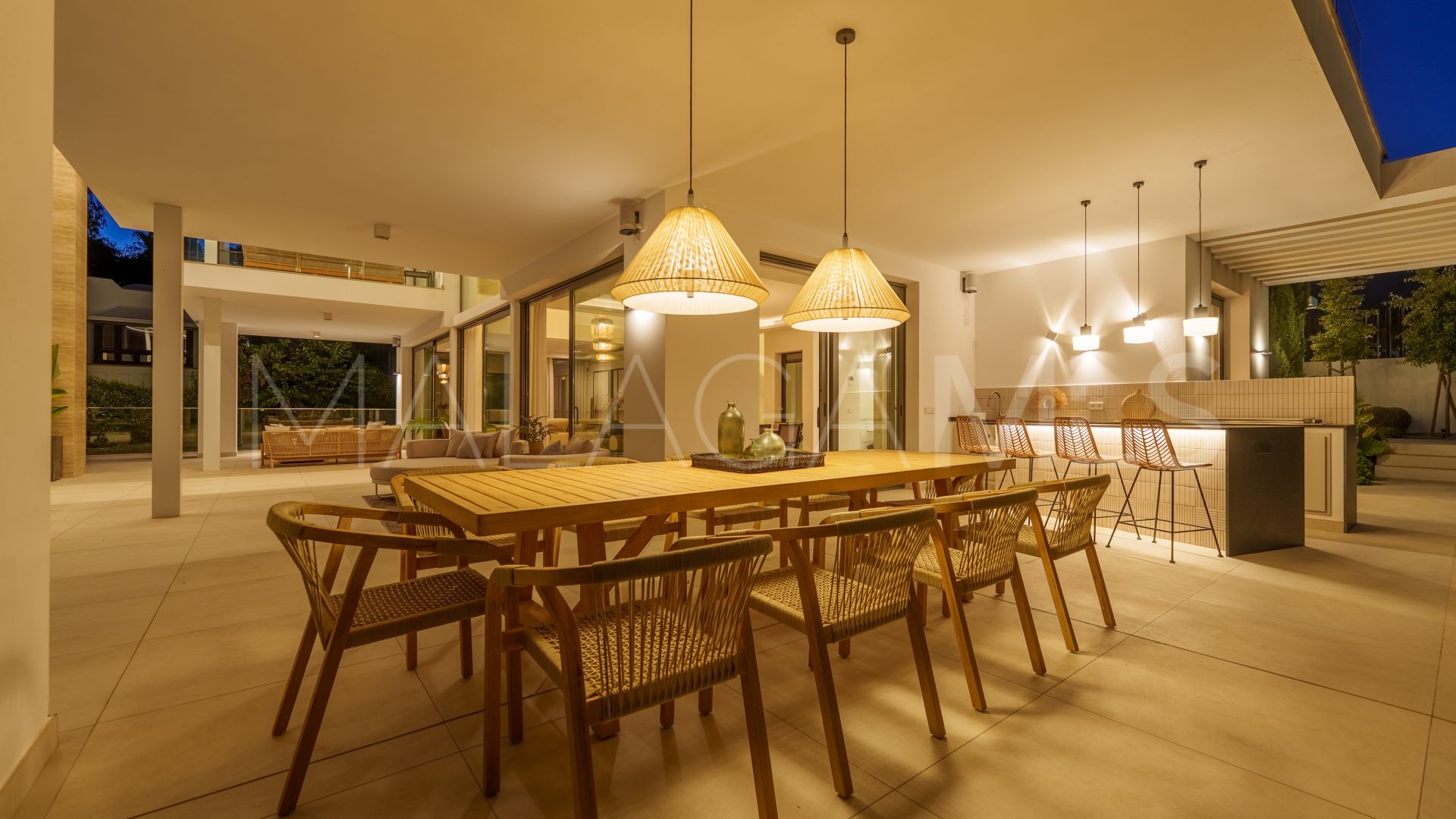6 bedrooms villa in Altos de Puente Romano for sale