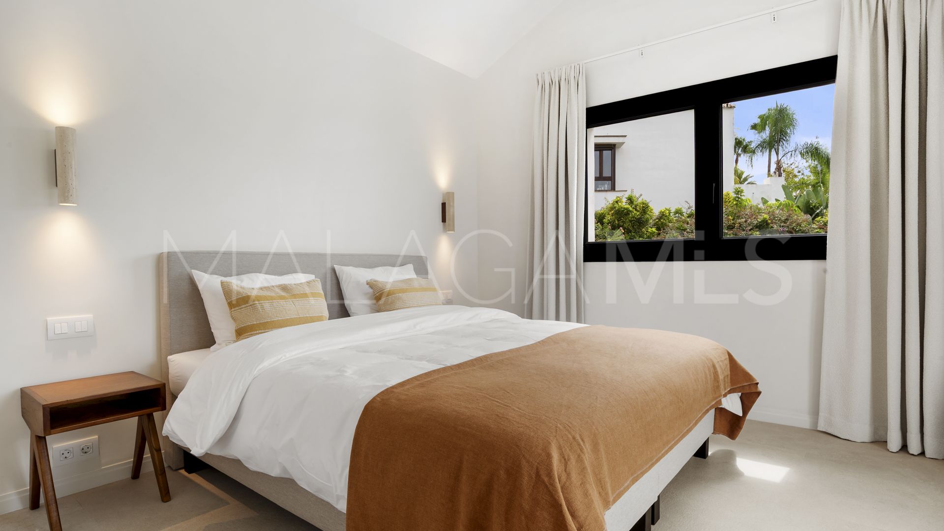 Villa for sale in Benahavis