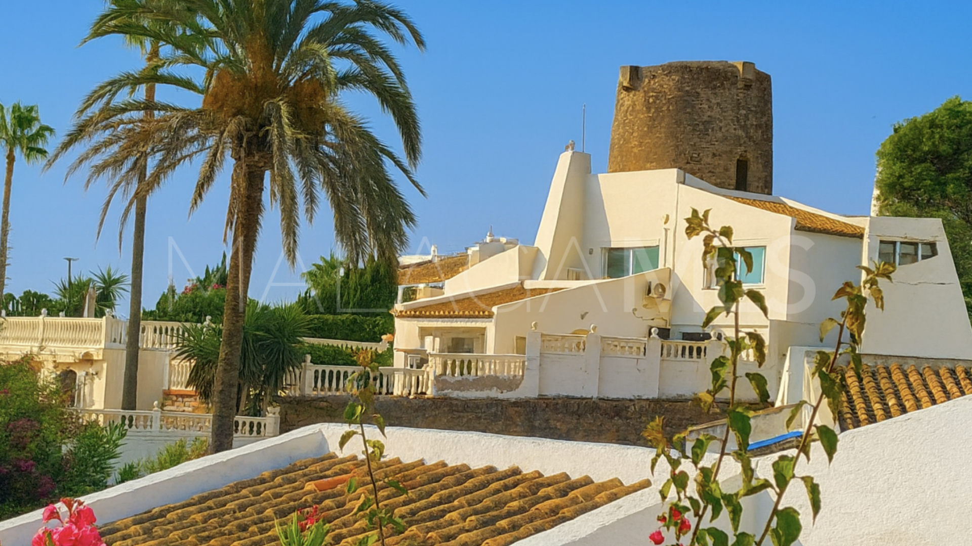 For sale villa with 5 bedrooms in Bahia Dorada
