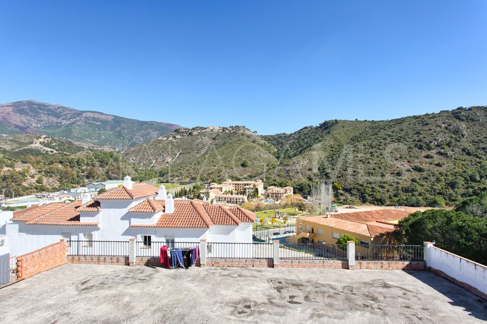 Reihenhaus for sale in Benahavis Centro