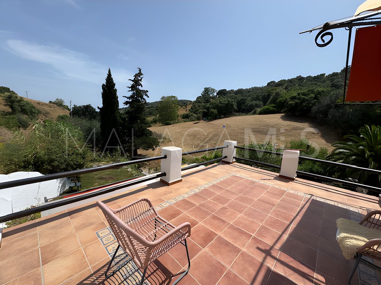 Villa for sale in Casares