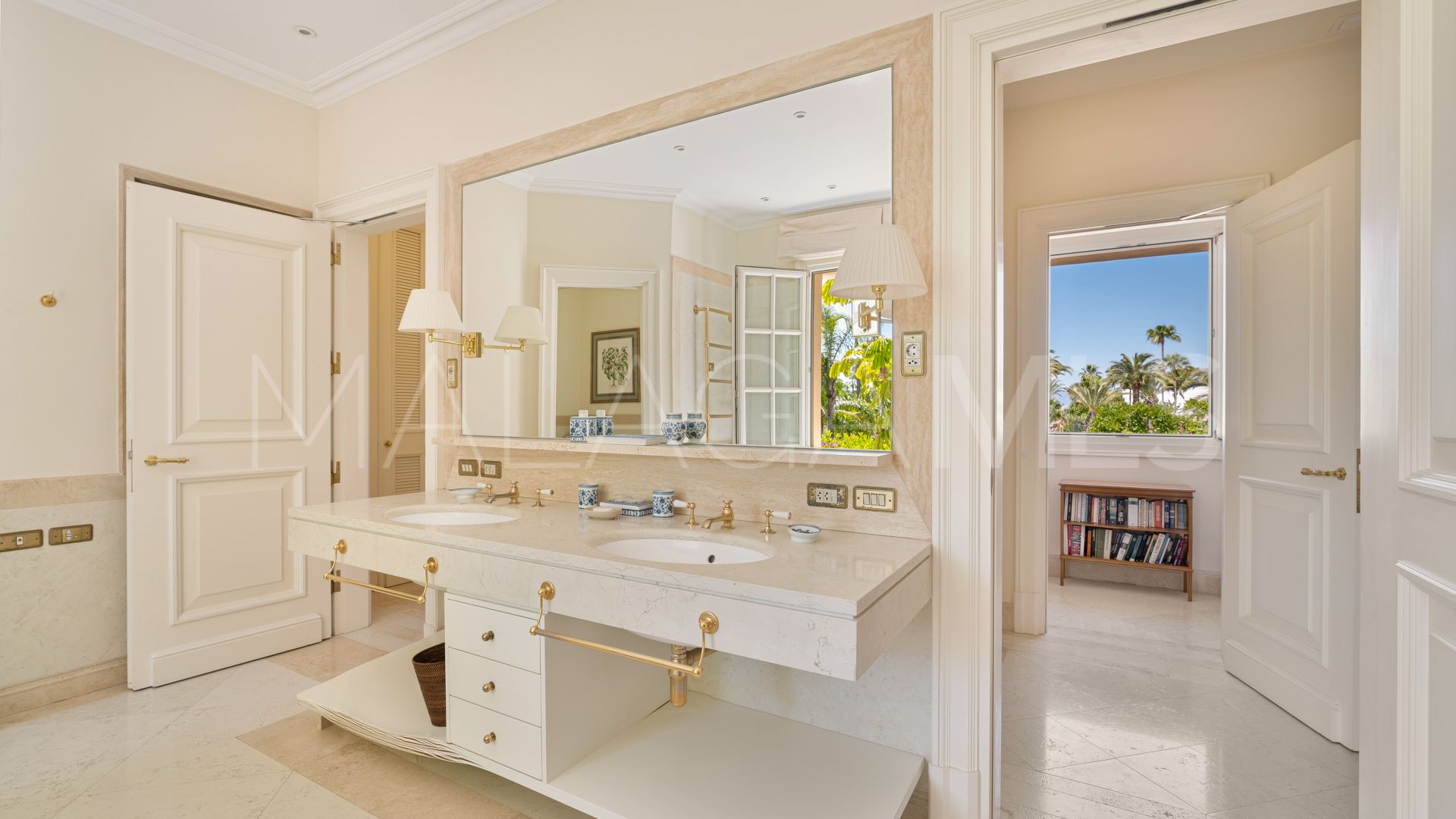 Maison for sale in Los Monteros