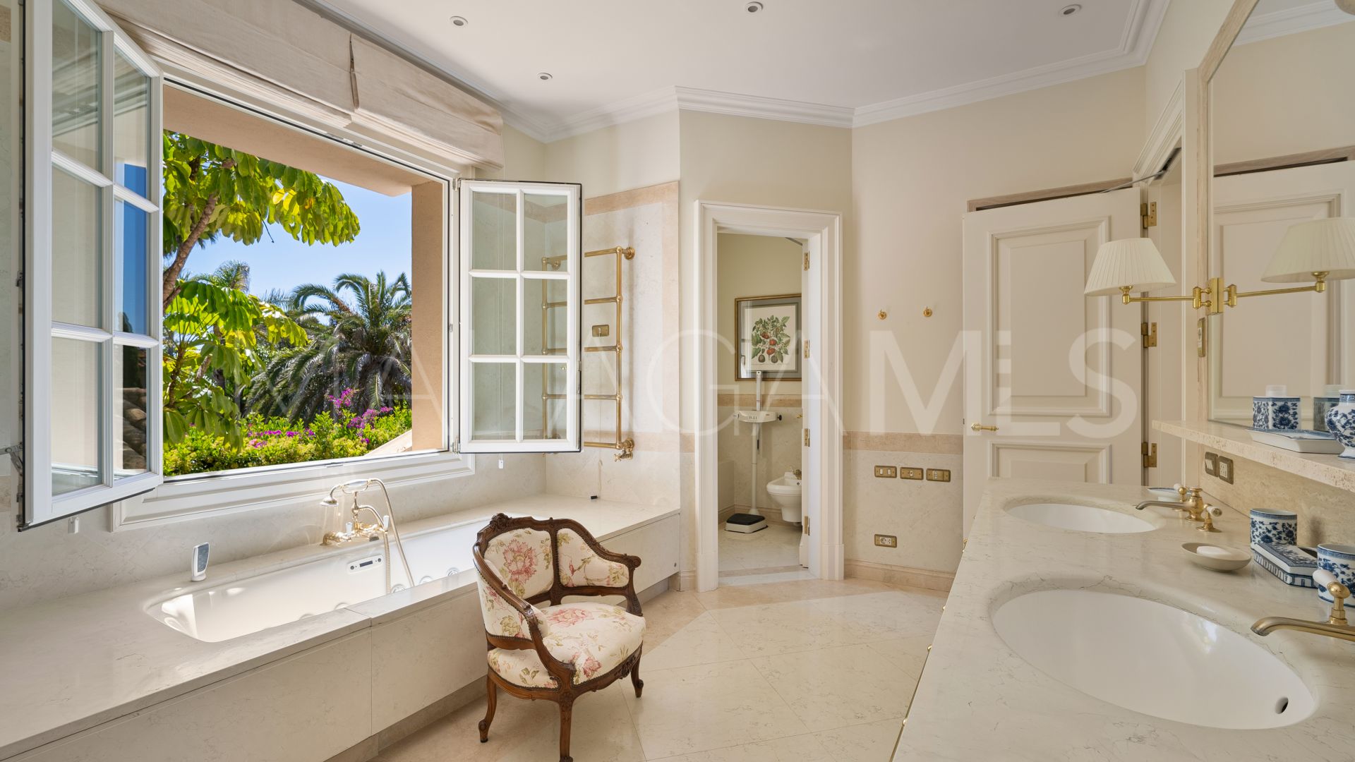 Maison for sale in Los Monteros
