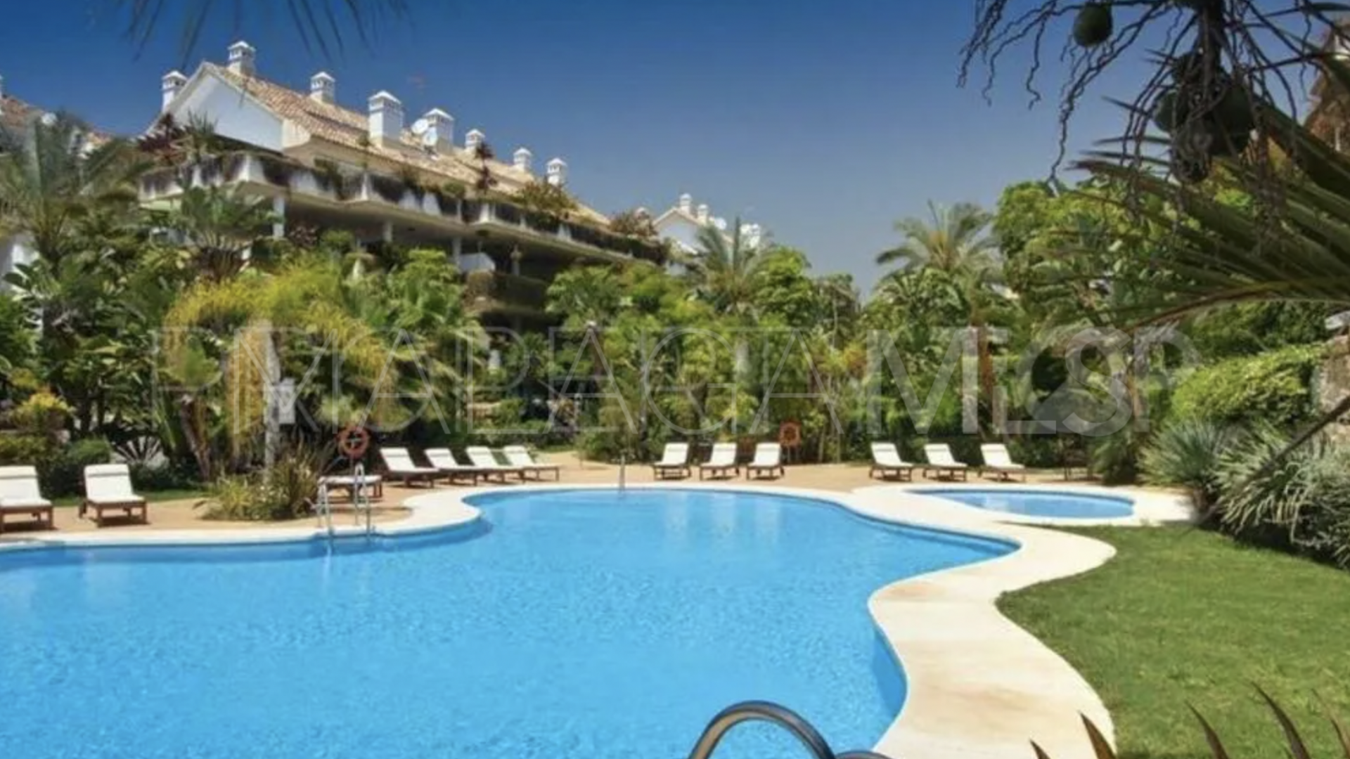 Se vende apartamento in Lomas del Rey de 3 bedrooms