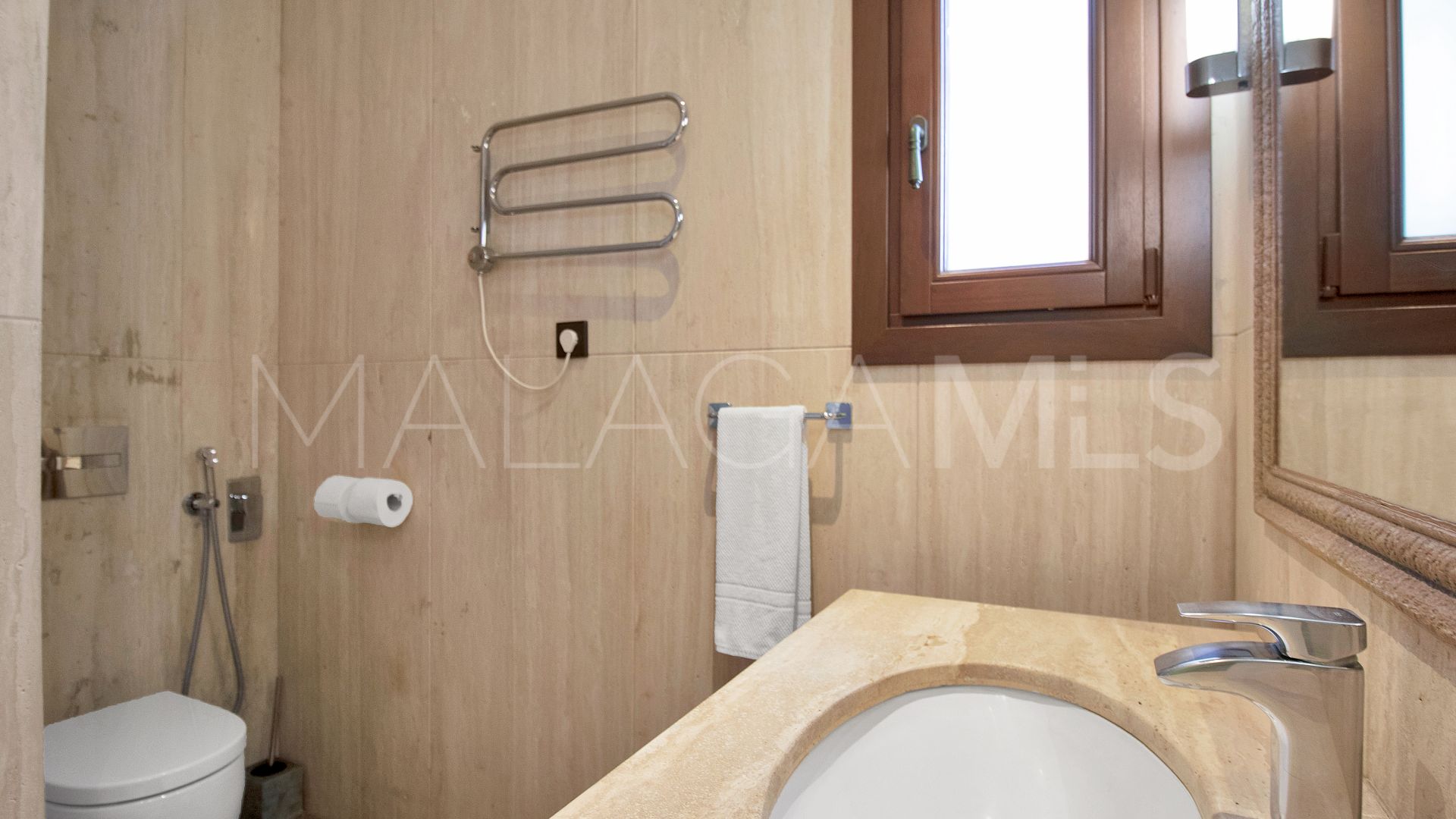 5 bedrooms house in Elviria for sale