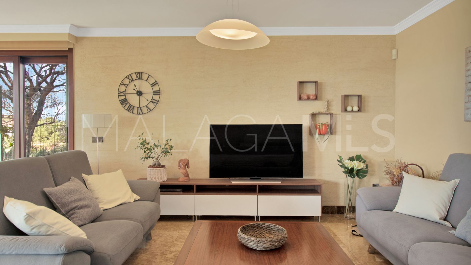 5 bedrooms house in Elviria for sale