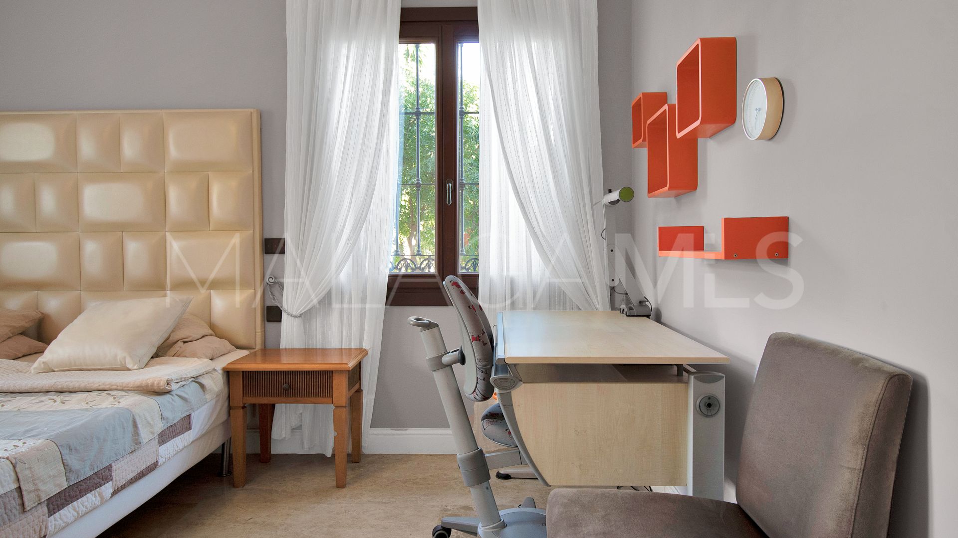 5 bedrooms house in Elviria for sale