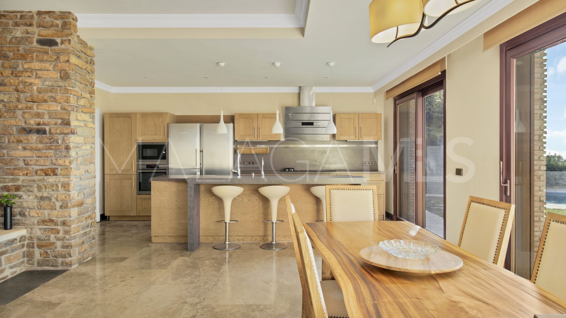 5 bedrooms house in Elviria for sale