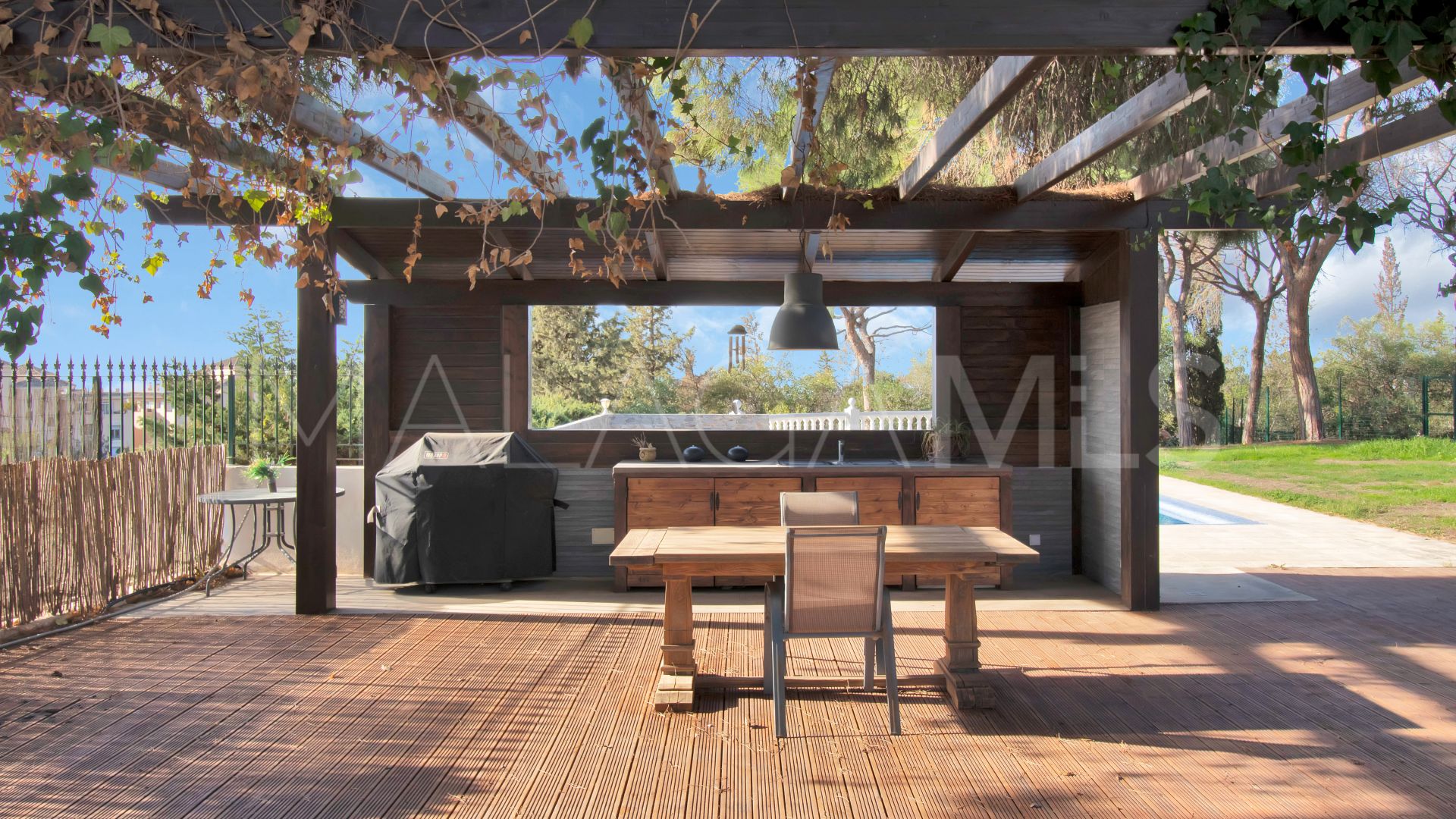 5 bedrooms house in Elviria for sale
