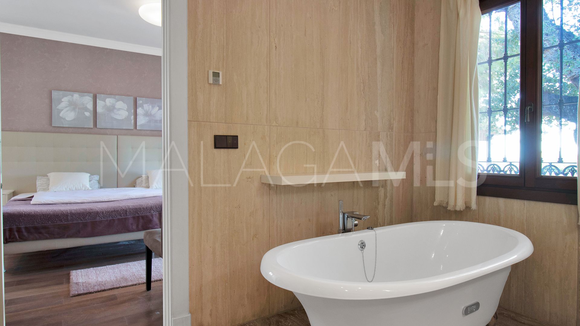 5 bedrooms house in Elviria for sale