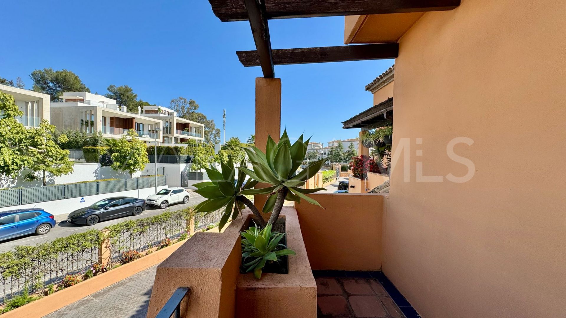 Maison jumelée for sale in Lomas de Puente Romano