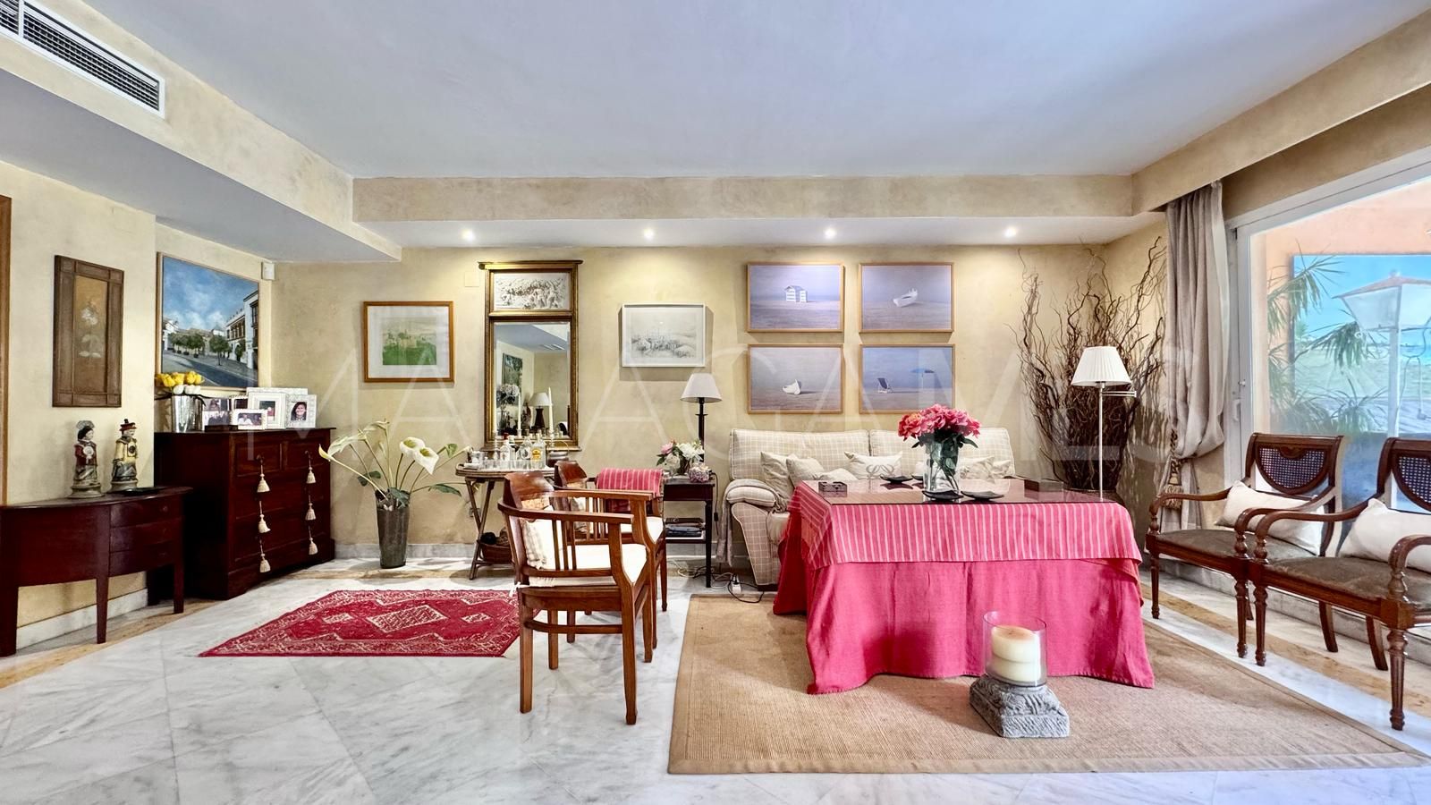 Maison jumelée for sale in Lomas de Puente Romano