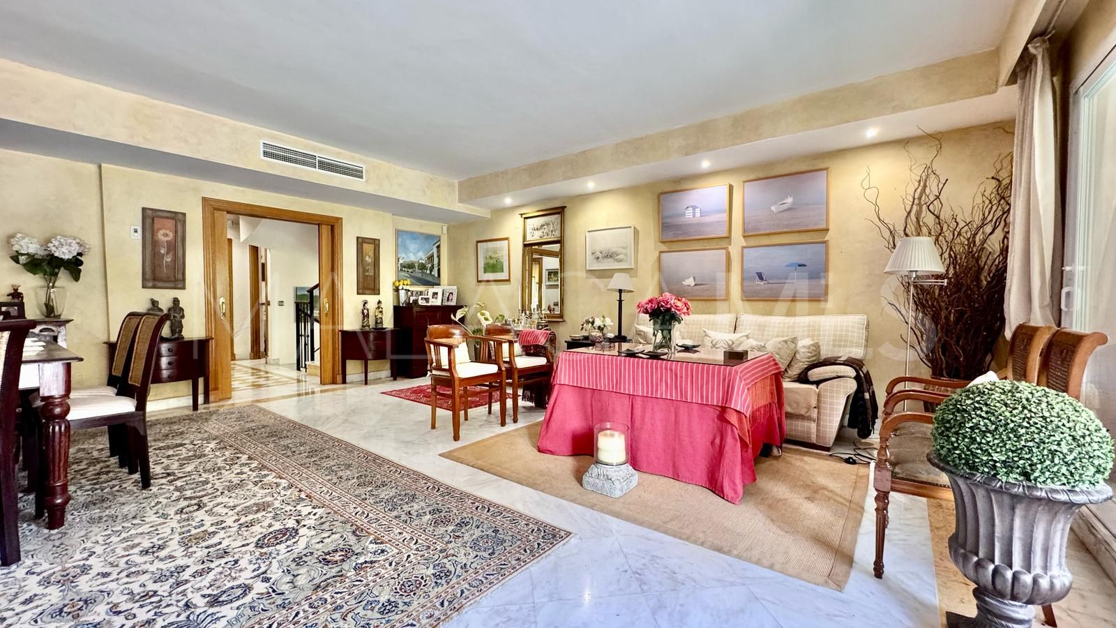 Maison jumelée for sale in Lomas de Puente Romano