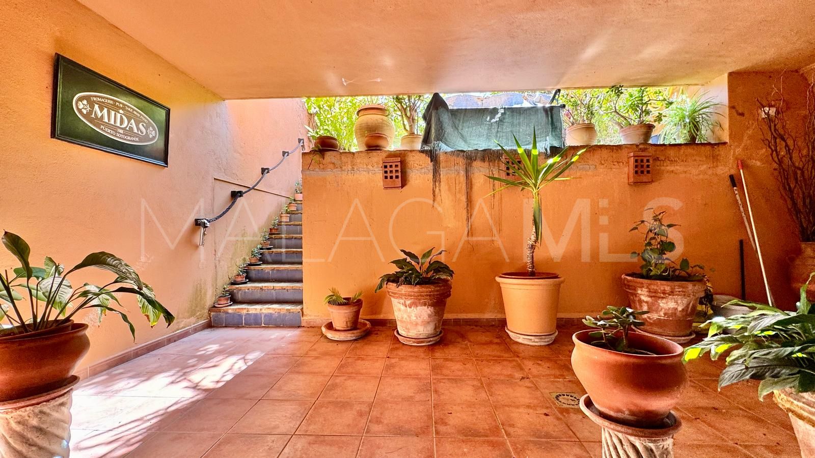 Maison jumelée for sale in Lomas de Puente Romano