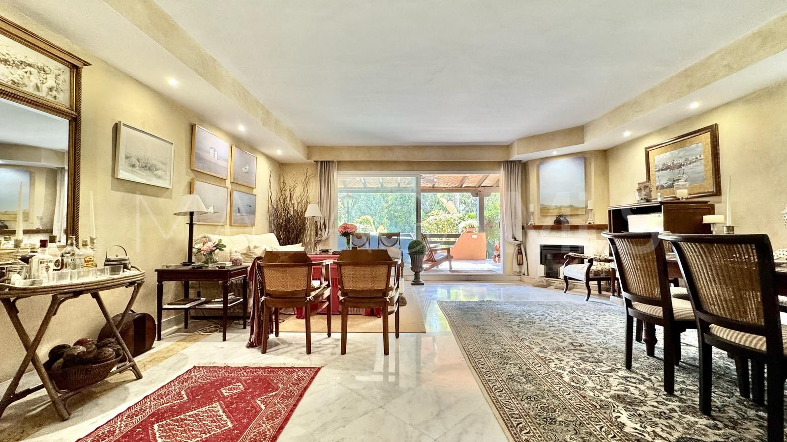 Maison jumelée for sale in Lomas de Puente Romano