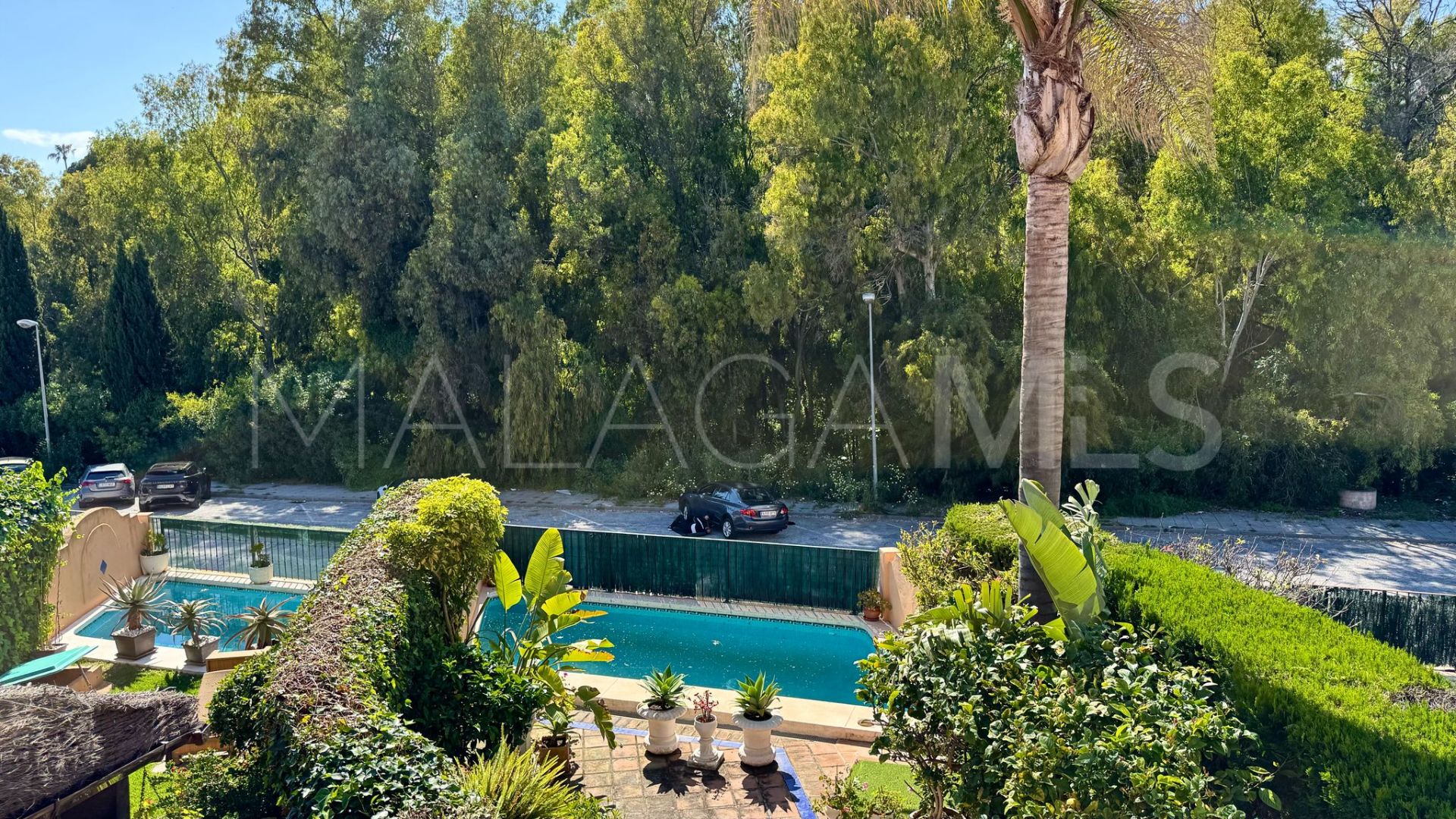 Maison jumelée for sale in Lomas de Puente Romano