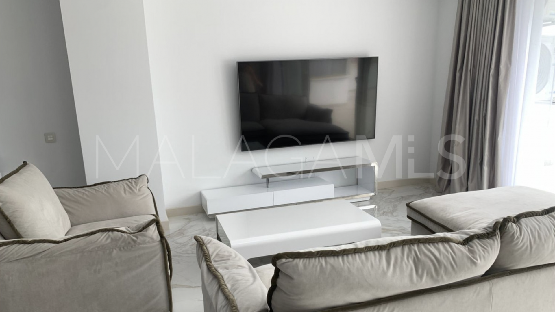 For sale apartment with 3 bedrooms in Gray D'Albion