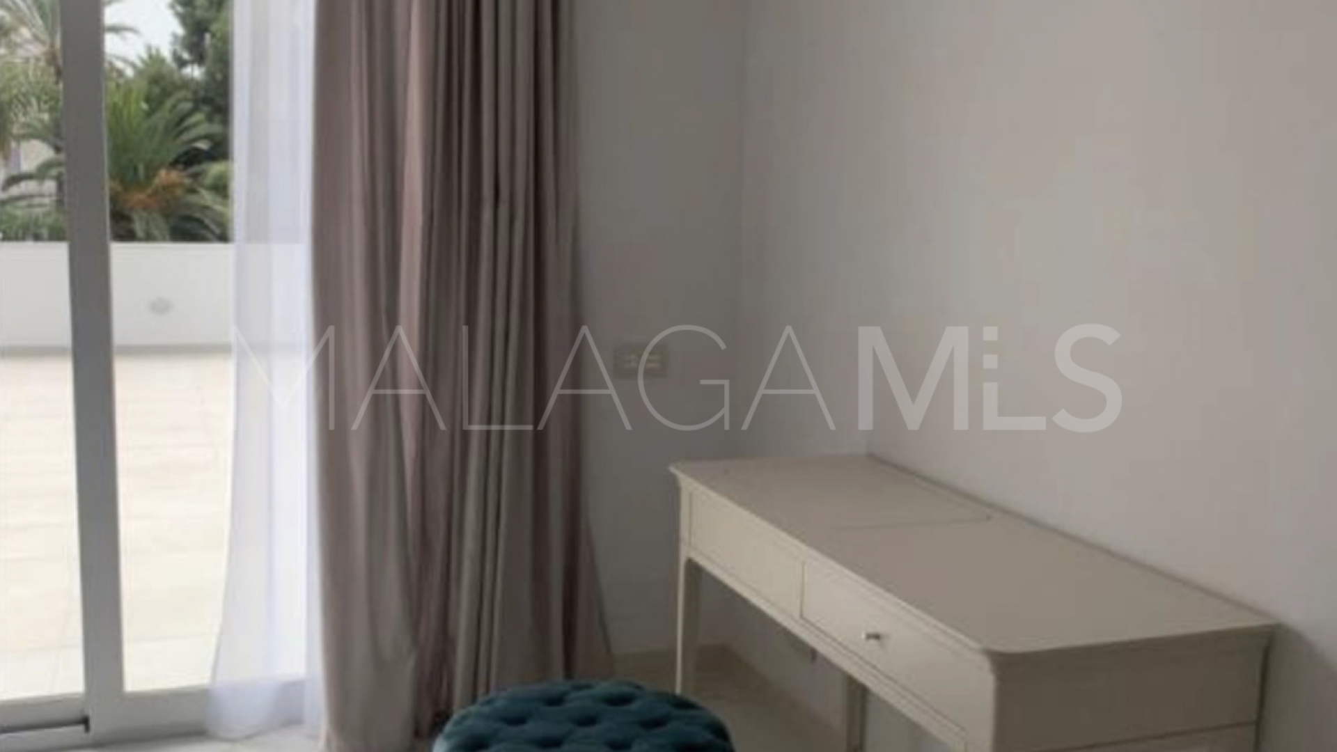 For sale apartment with 3 bedrooms in Gray D'Albion