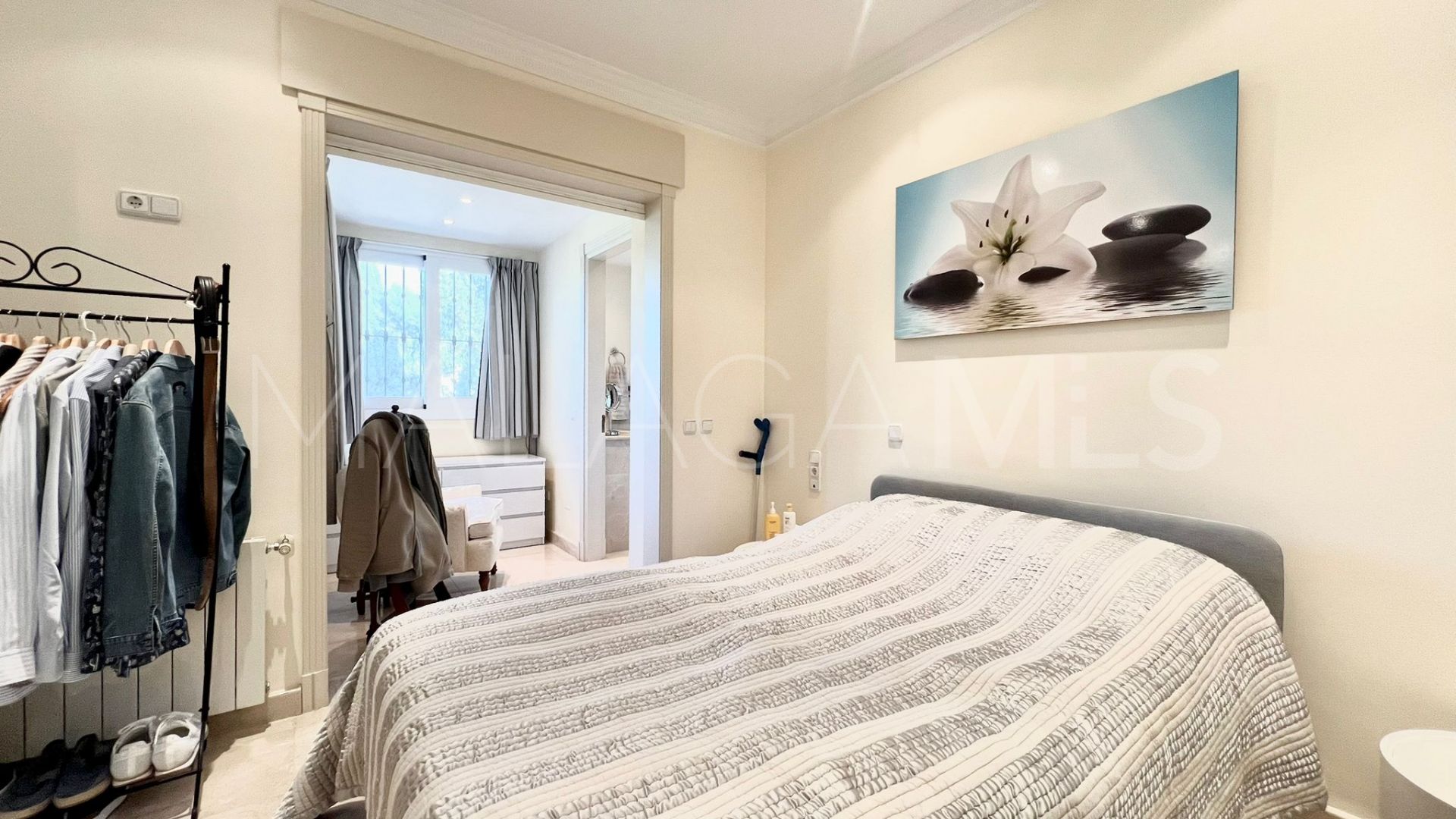 Villa for sale in Guadalmina Baja
