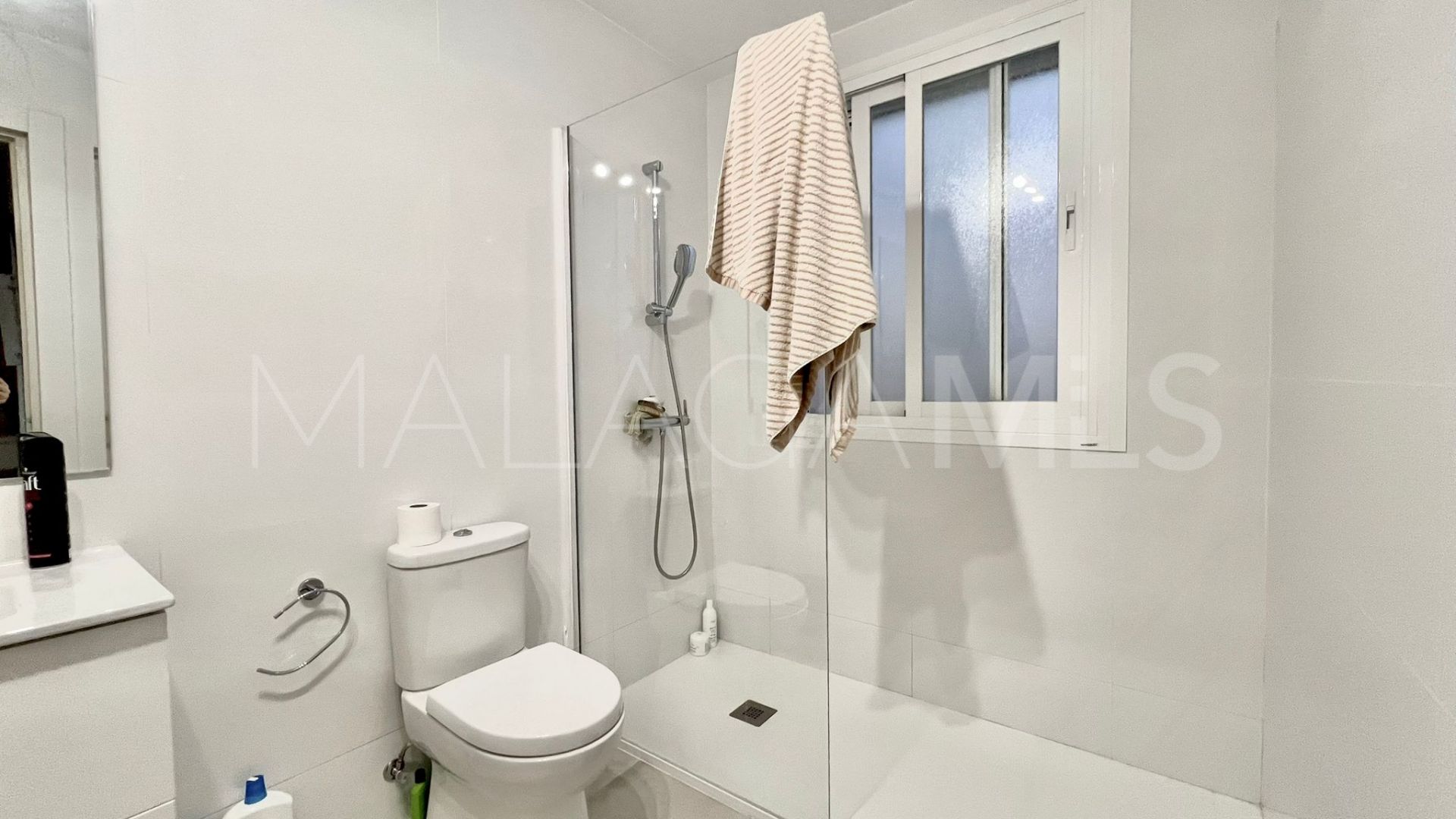Villa for sale in Guadalmina Baja