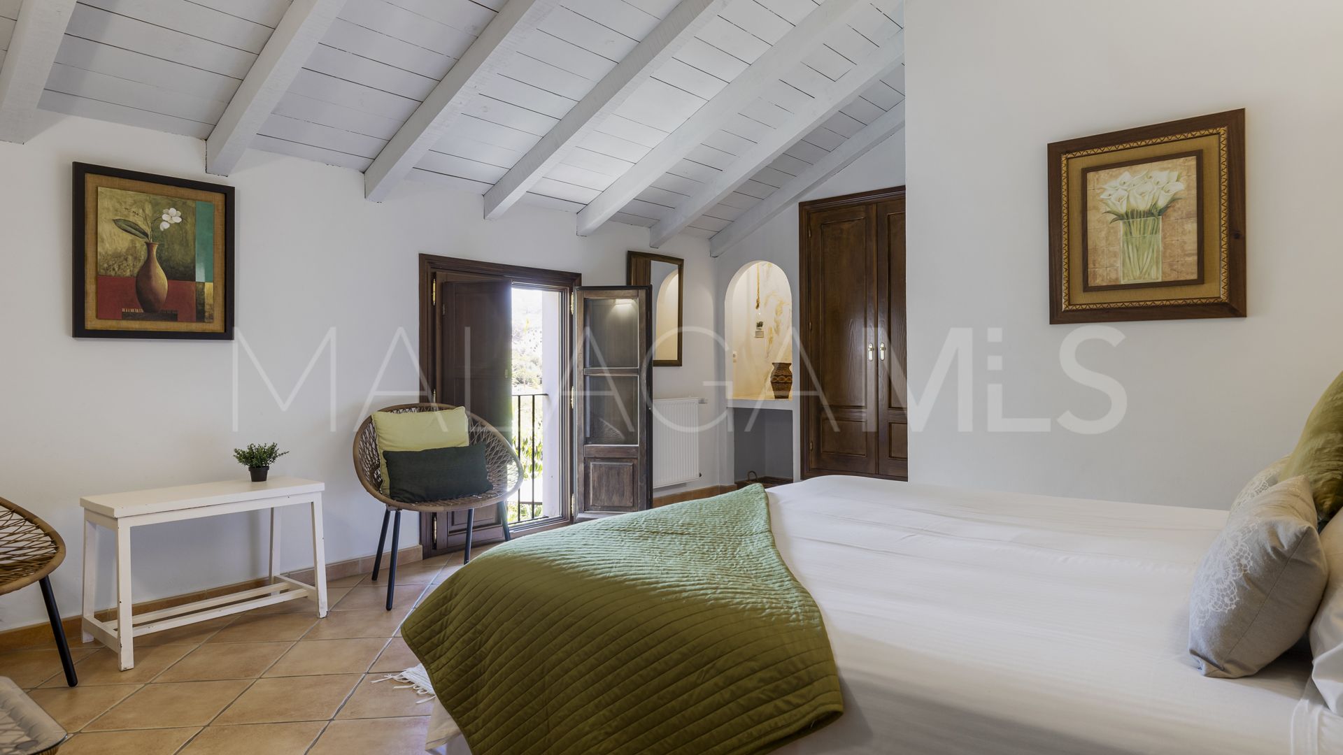 Villa for sale in Cortes de la Frontera