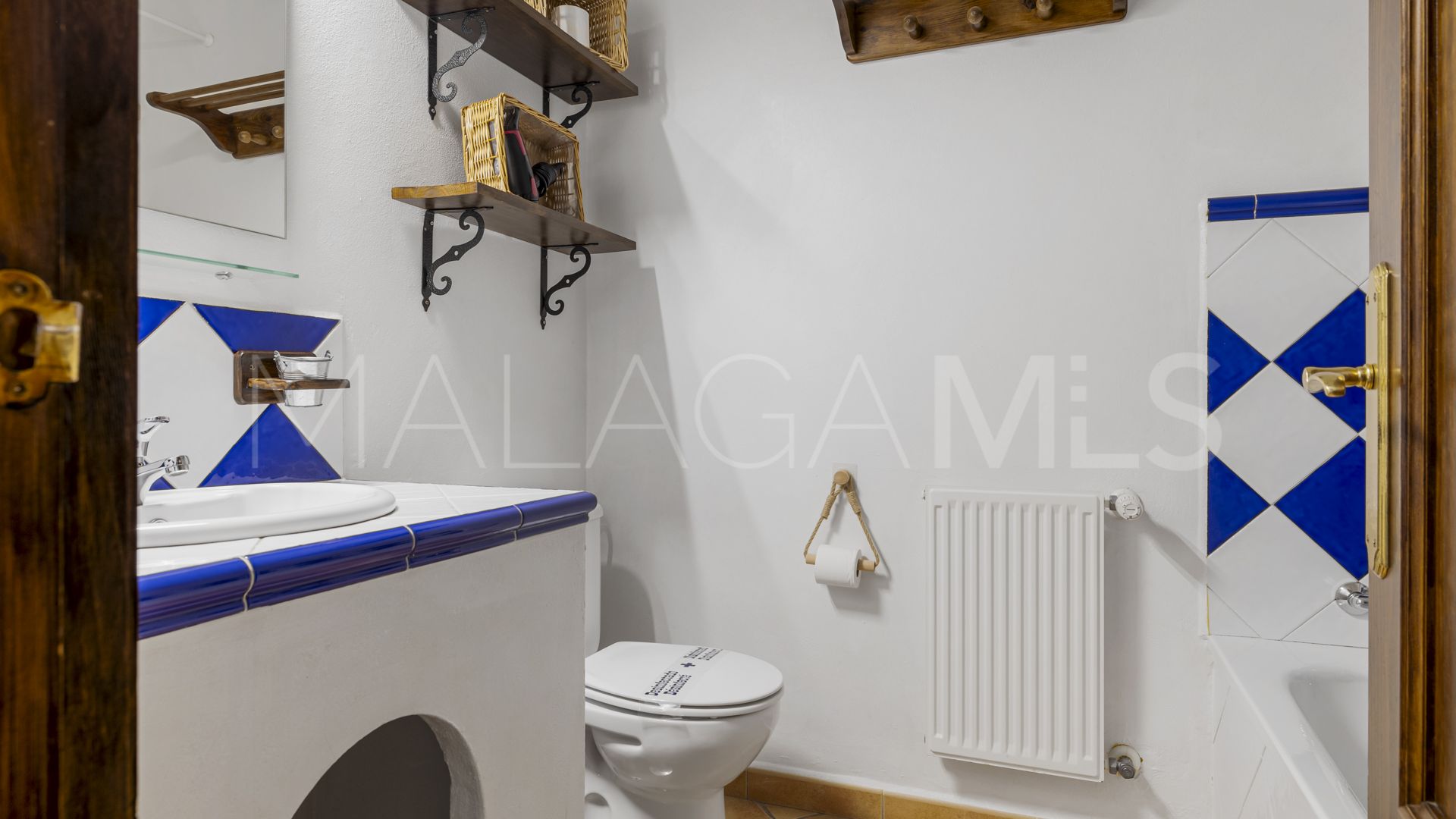 Villa for sale in Cortes de la Frontera