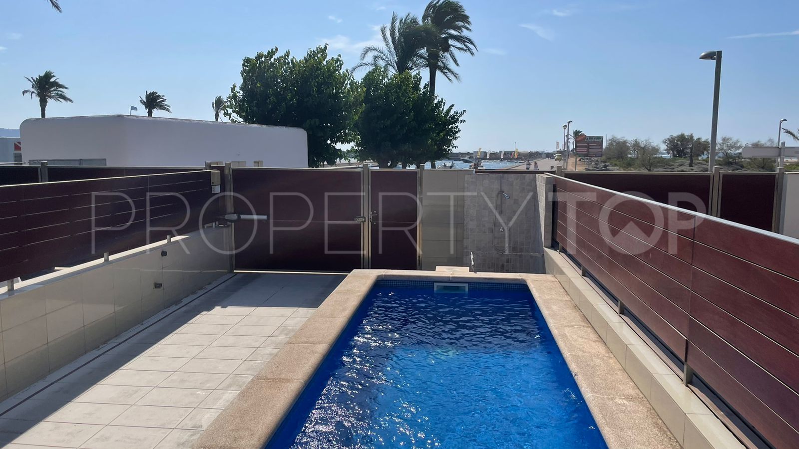 Villa en venta en Girona