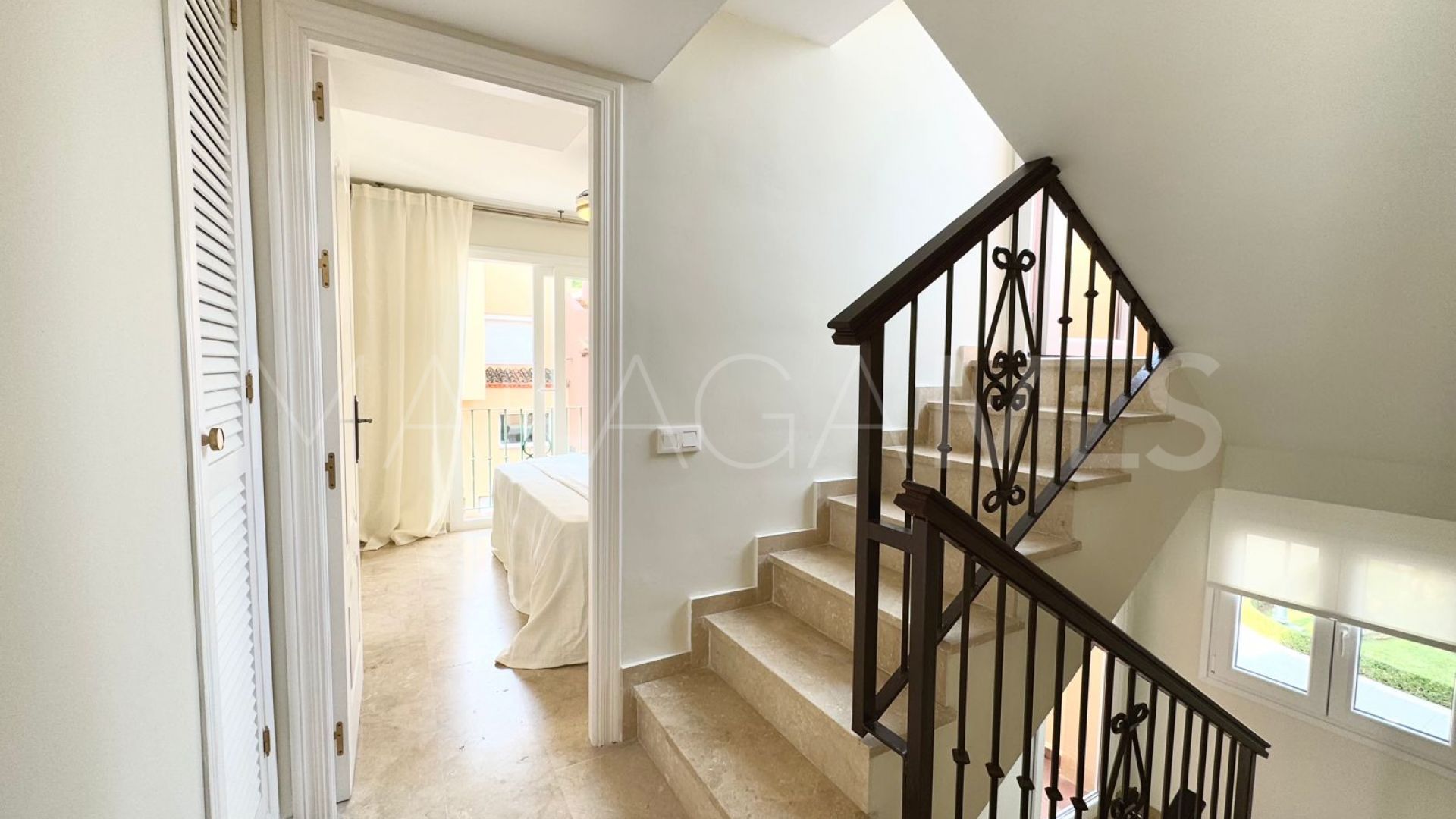 Parhus for sale in Condes de Iza